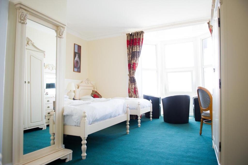 Queensbridge Hotel Абериствіт Екстер'єр фото
